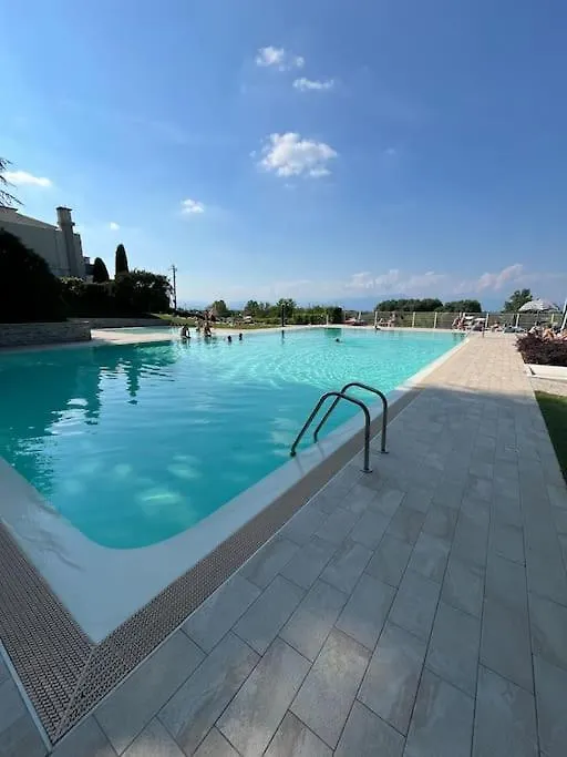 Apartamento Vinessa- Appartamento E Piscina Peschiera Peschiera del Garda