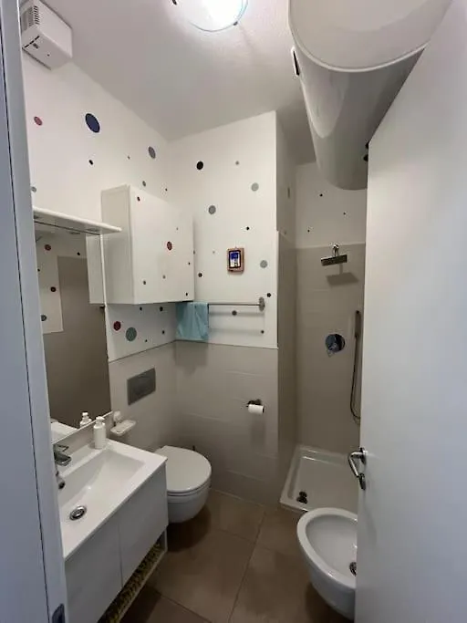 Apartamento Vinessa- Appartamento E Piscina Peschiera Peschiera del Garda